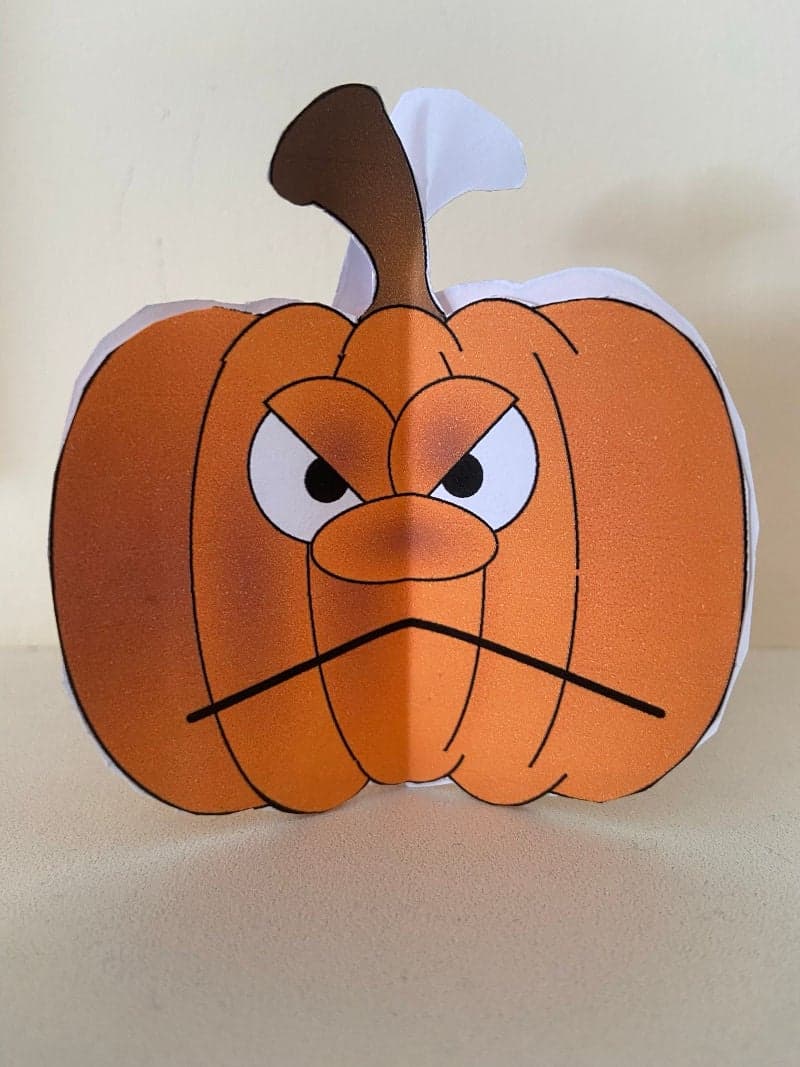 Halloween. Free printable craft for preschoolers. Decorative pumpkins.