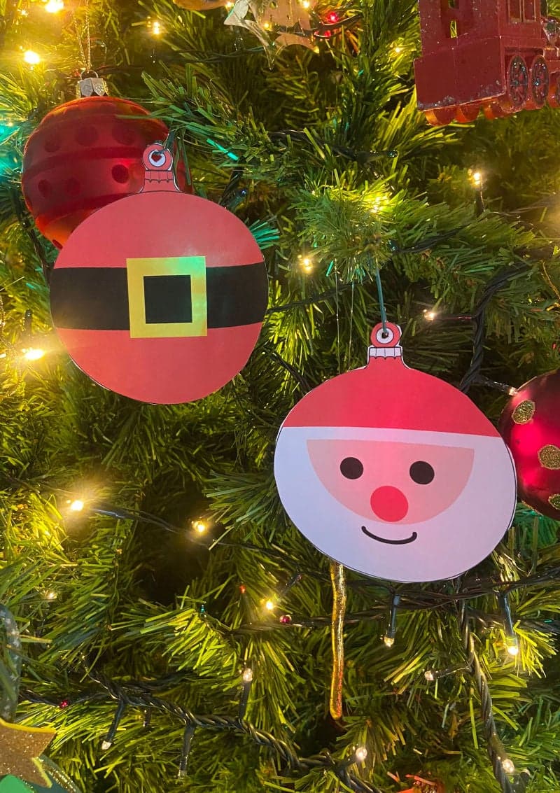 Free printable craft for kids for the holidays. Christmas and New Year's. Christmas tree balls. Santa Claus, Santa belly.