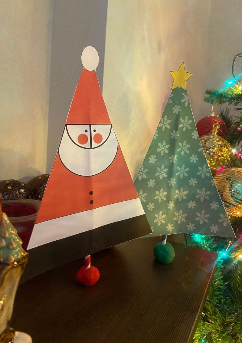 Free printable craft for kids for the holidays. Christmas and New Year's. Christmas tree and Santa Claus with paper, straw and plasticine.