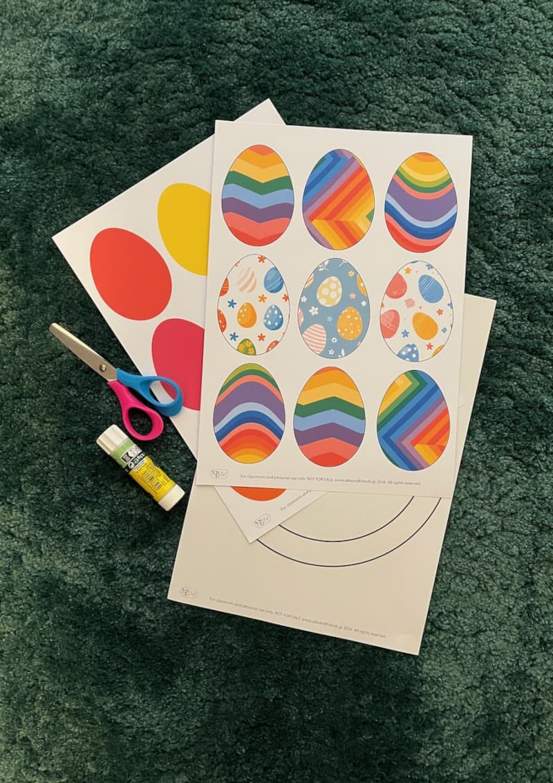 Easter wreath craft for kids made with eggs