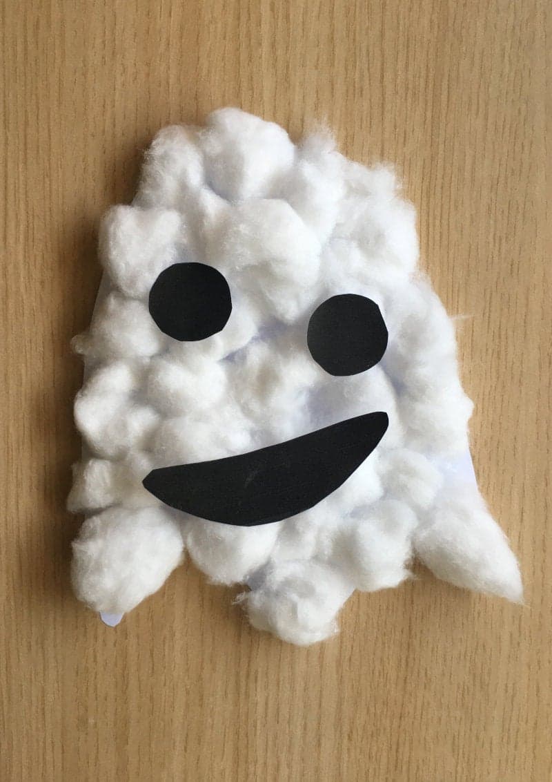 Halloween. Happy Ghosts. Free printable craft for kids.