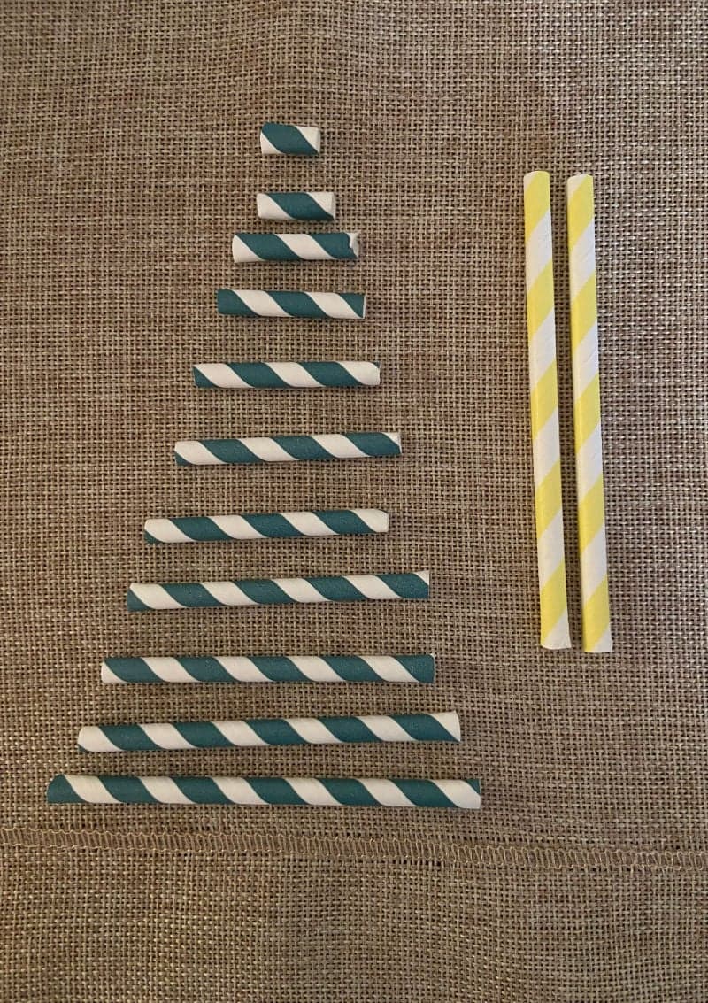 Craft for kids with straws for the holidays. Christmas and New Year's. Christmas tree.
