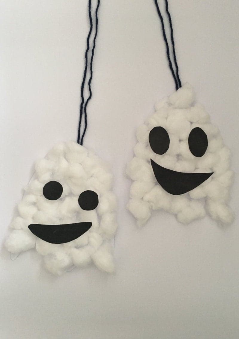 Halloween. Happy Ghosts. Free printable craft for kids.