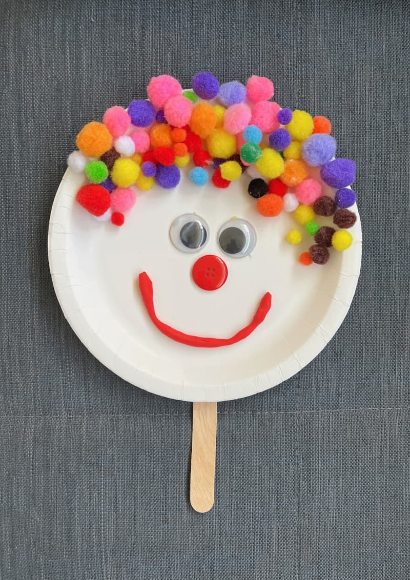 Πρόσωπο Κλόουν με Χάρτινο Πιάτο