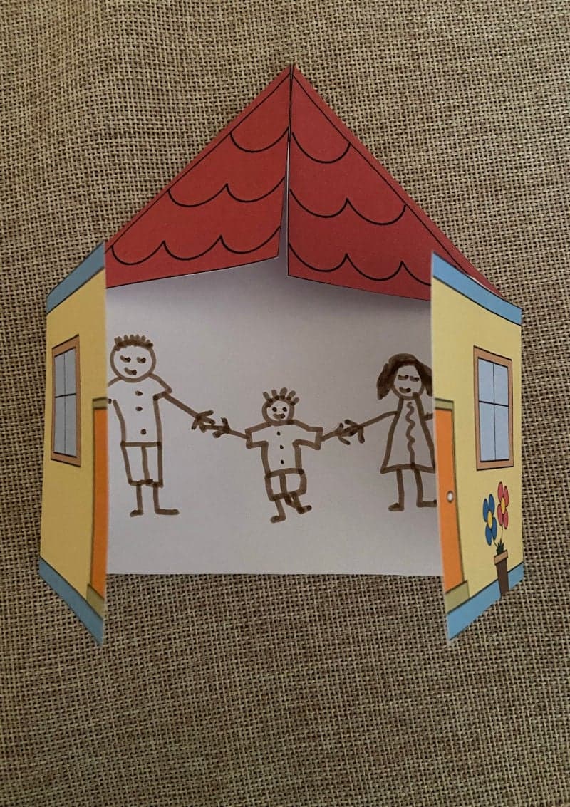 My family craft for preschoolers with free printable material.