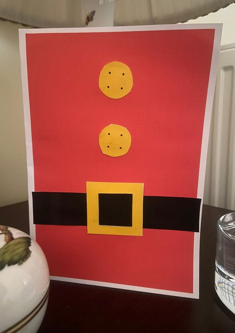 Free printable craft for kids for the holidays. Christmas and New Year's. Santa Claus belly card.