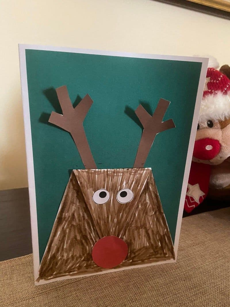 Free printable craft for kids for the holidays. Christmas and New Year's. Rudolf the red nose reindeer card.