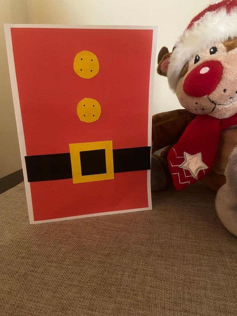 Free printable craft for kids for the holidays. Christmas and New Year's. Santa Claus belly card.