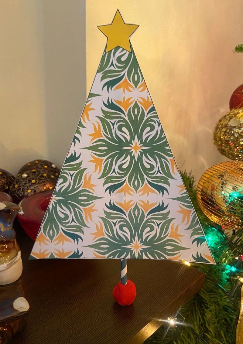 Santa and Christmas Tree (gallery)