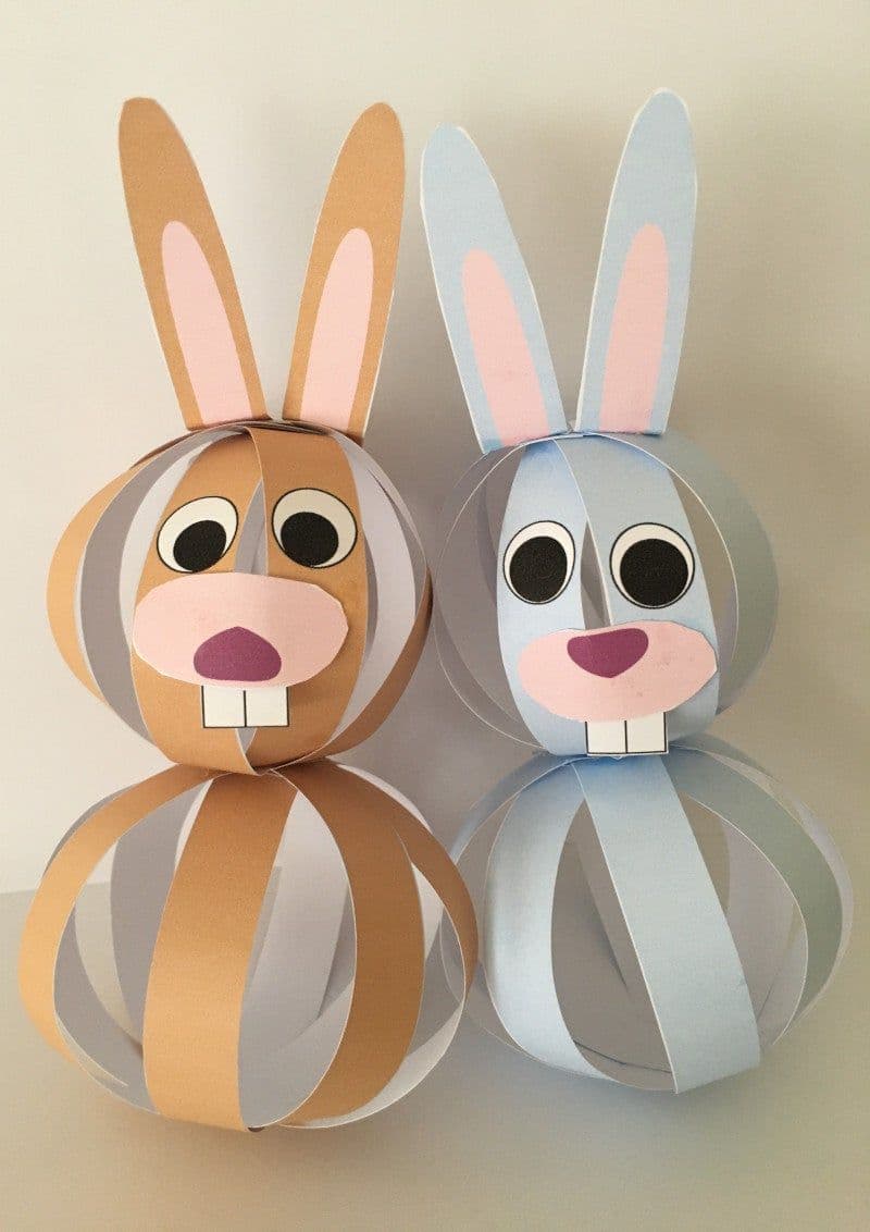 Easy Easter craft for kids with free printable material. Bunnies.