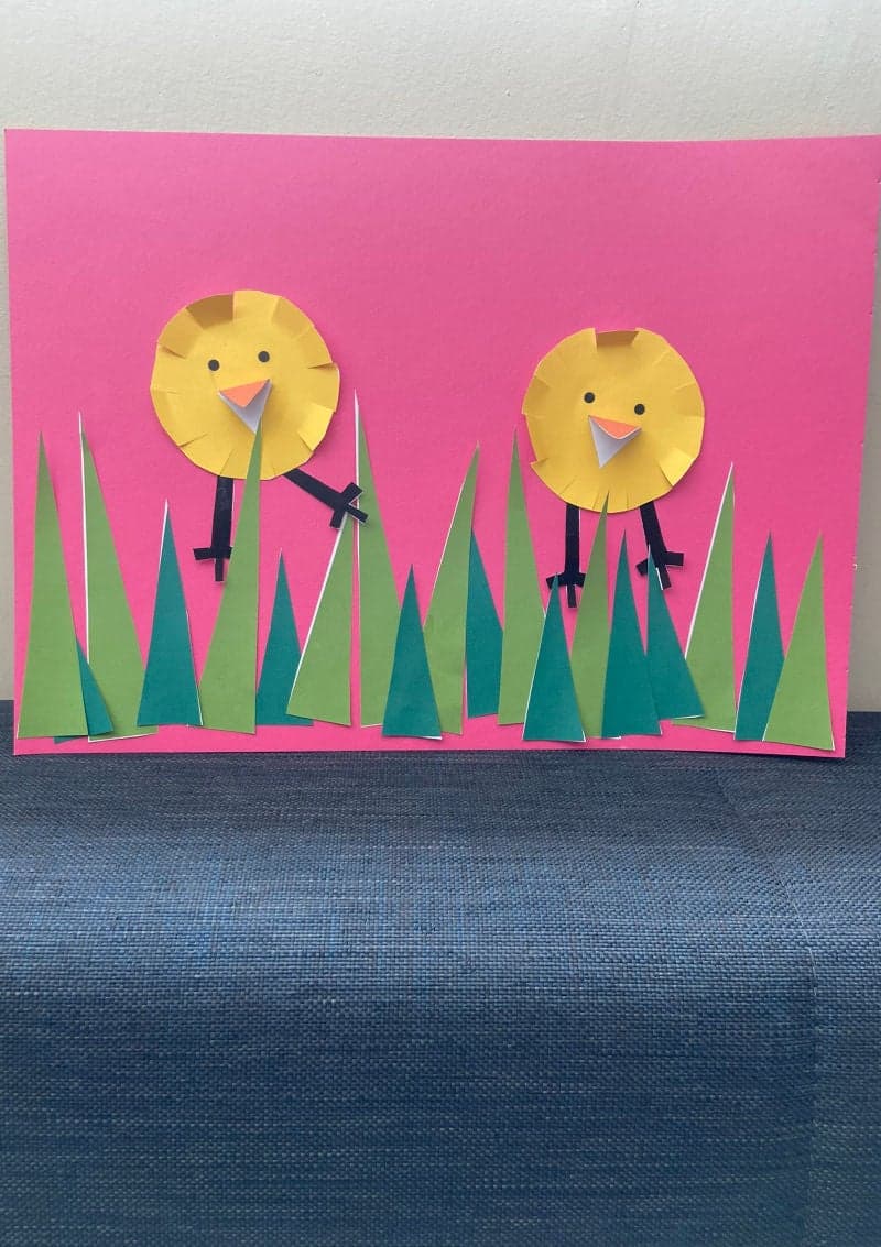 Easy Easter craft for kids with free printable material. Chicks with spring background.