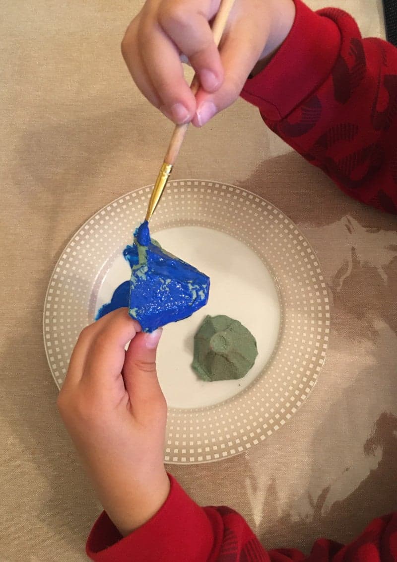 Craft for kids for Easter. Bunnies with big mouth.