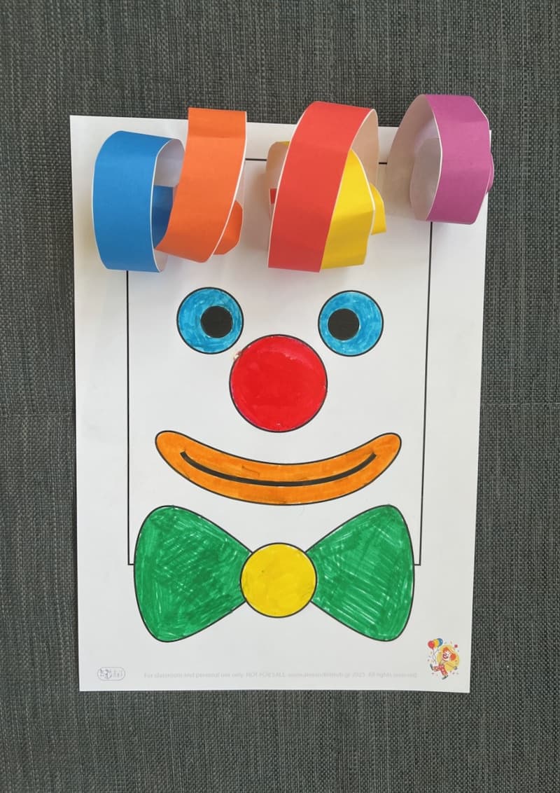 Ο Κλόουν με τα πολύχρωμα μαλλιά